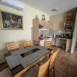 Elizabeth Apartmán