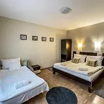 Elizabeth Apartmán