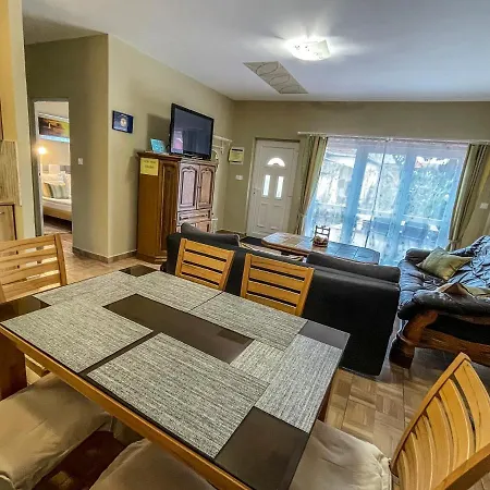 Elizabeth Apartment Tokaj