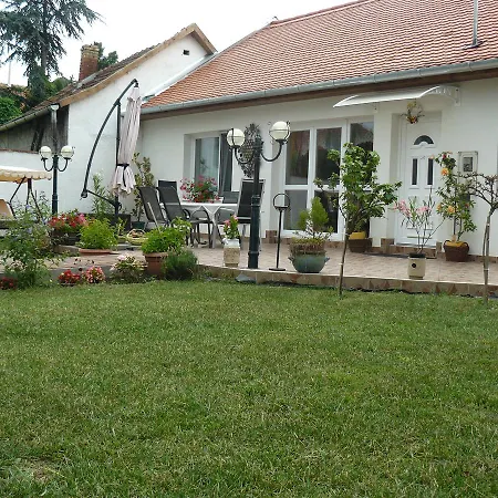 Elizabeth * Tokaj