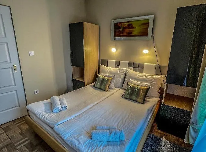 Elizabeth Apartment