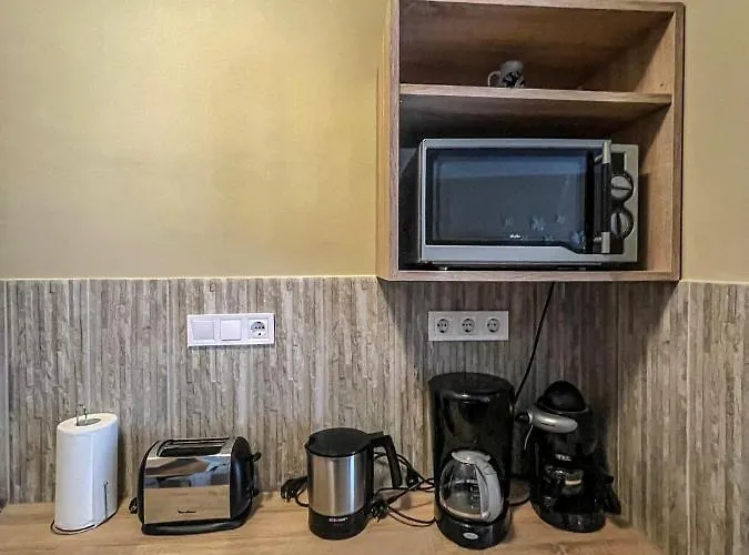 Elizabeth Apartment